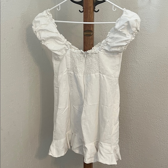 Selfie Leslie Heaven Sent puff sleeve dress - Picture 6 of 8